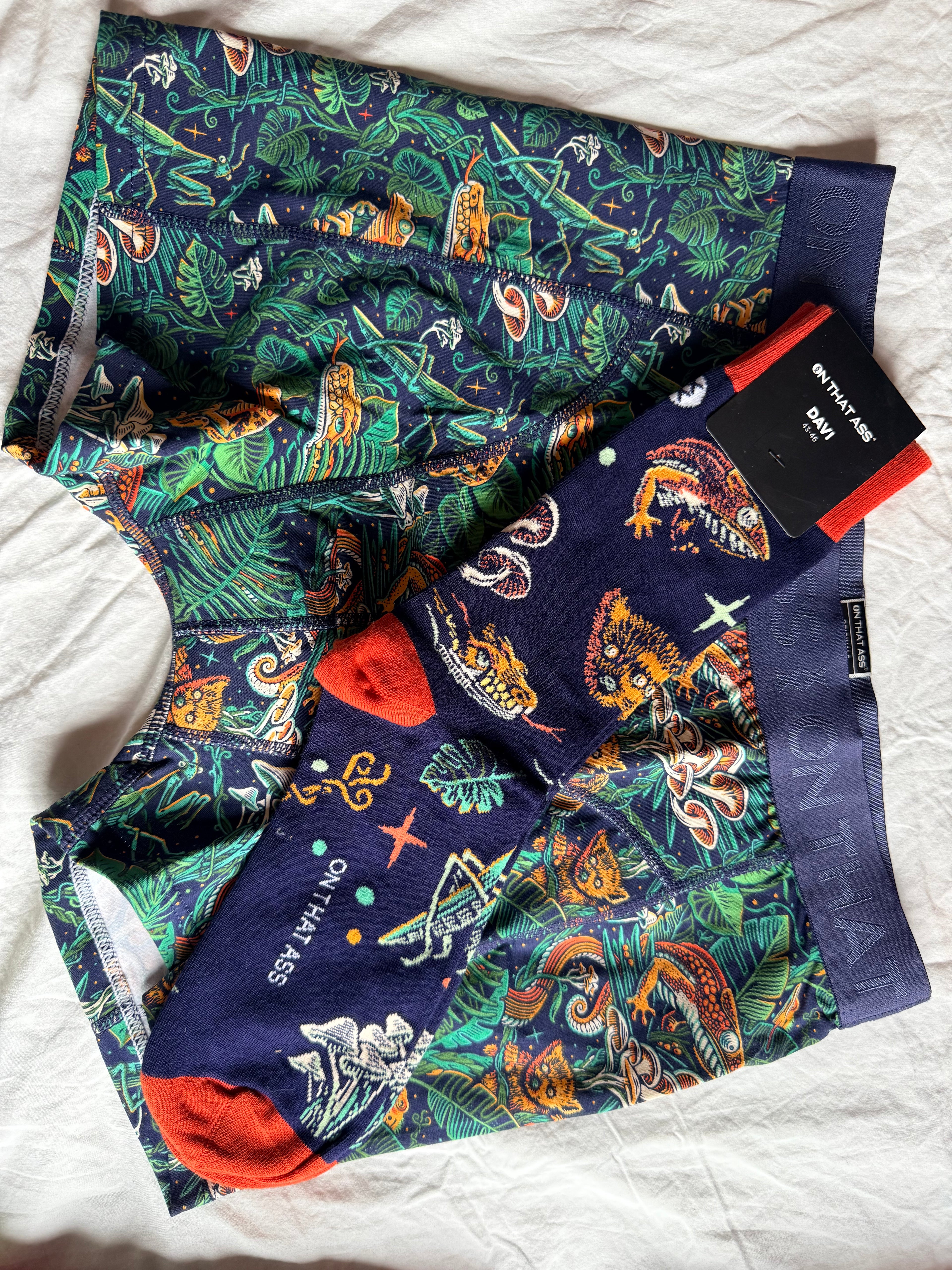 On that ass boxer maat L met bijpassende sokken